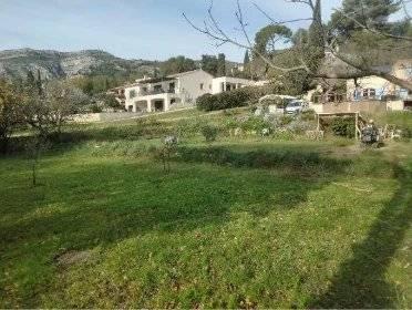 Terrain constructible sur Roquevaire vue Garlaban
