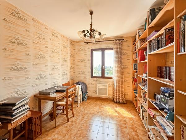 A VENDRE EN EXCLUSIVITÉ Maison T4 de 110 m² sur une belle parcelle de 1015 m² secteur des Aubagnens 13190 Allauch