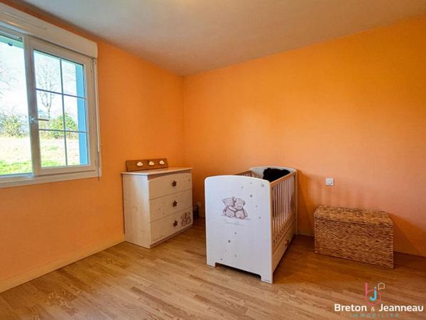 Maison sur 3 ha 63 sur Argentré