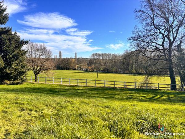 Maison sur 3 ha 63 sur Argentré