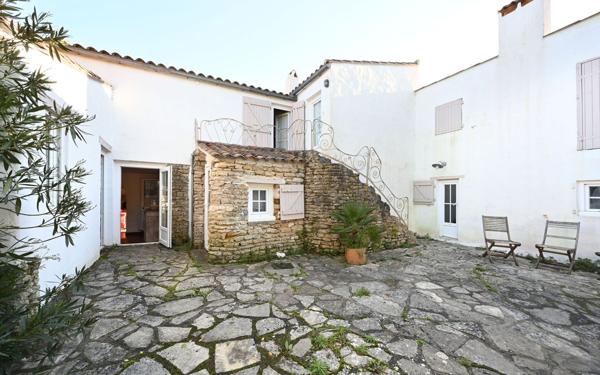Maison à vendre    8 pièces •  Les Portes-en-Ré