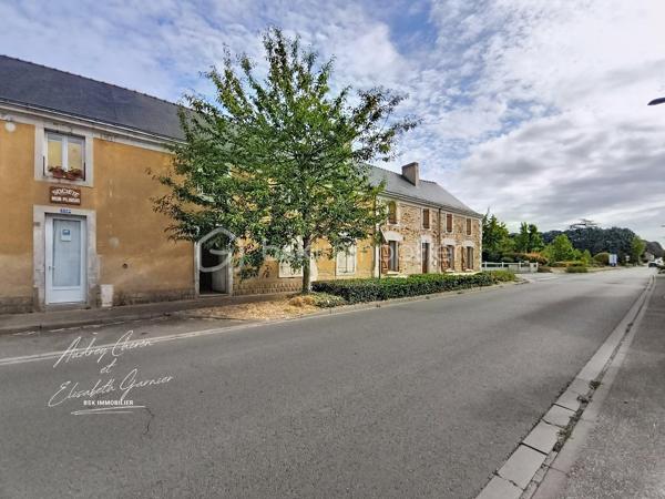 Sur la commune de Champigné, je vous invite à découvrir cette maison située à proximité des commerces et des écoles.

Elle se compose d'une première pièce spacieuse pouvant devenir une entrée/cuisine, un salon/séjour, une arrière cuisine et un débarras.
A l'étage un beau plateau offrant la possibilité de créer un bureau une salle de douche et trois chambres.
Je vous attends afin de convenir d'une visite