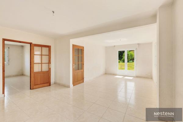A VENDRE - Maison familiale 4 chambres sur sous-sol complet, dans un hameau recherché à seulement 2.5km du bourg d'HILLION