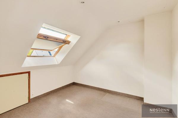 A VENDRE - Maison familiale 4 chambres sur sous-sol complet, dans un hameau recherché à seulement 2.5km du bourg d'HILLION