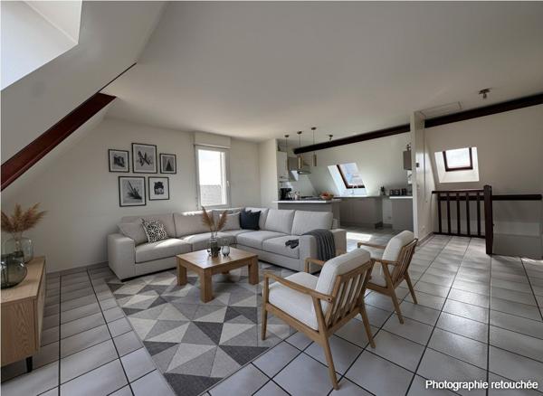 Duplex lumineux ? Dernier étage ? Faibles charges ? 2 Chambres