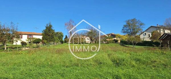 Saint-Méard-de-Gurçon terrain constructible – 1370 m²