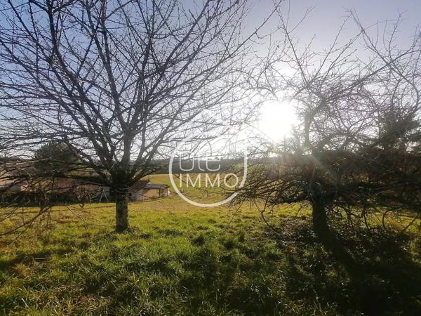 Saint-Méard-de-Gurçon terrain constructible – 1370 m²