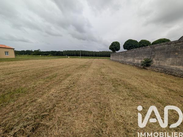 Terrain à vendre 810 m² Mosnac-Saint-Simeux