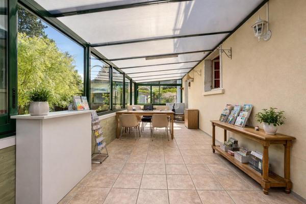 Maison avec local professionnel à Saint-Étienne-de-Chigny – 203 m² – Habitation + activité indépendante