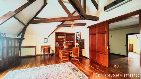 Maison à vendre 12 pièces de 600 m²