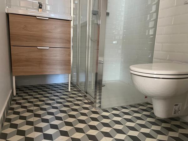 Montreuil (93100) Place Carnot ! Maison 4 chambres place Carnot . Idéale co-living ou grande famille