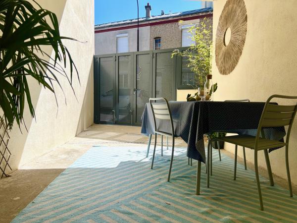 Montreuil (93100) Place Carnot ! Maison 4 chambres place Carnot . Idéale co-living ou grande famille