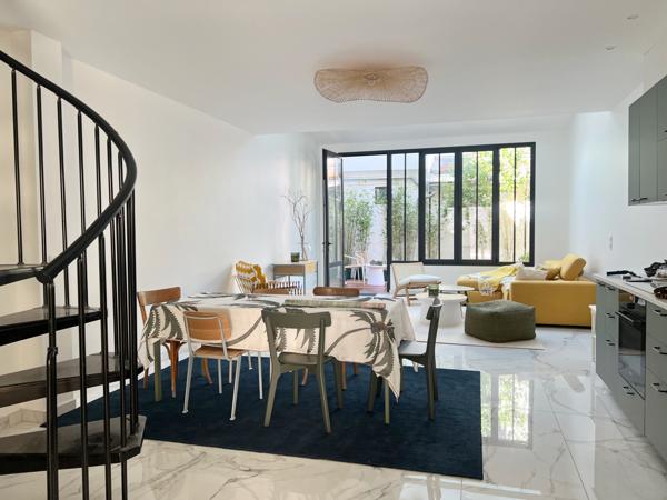 Montreuil (93100) Place Carnot ! Maison 4 chambres place Carnot . Idéale co-living ou grande famille