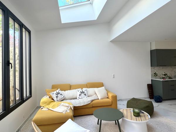 Montreuil (93100) Place Carnot ! Maison 4 chambres place Carnot . Idéale co-living ou grande famille