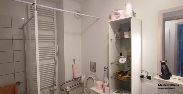 Très bel appartement sénior 2 pièces avec sa terrasse et son parking privé en sous-sol