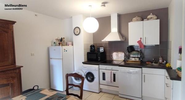 Très bel appartement sénior 2 pièces avec sa terrasse et son parking privé en sous-sol