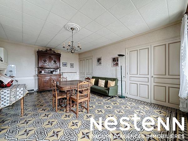 A vendre : Magnifique Propriété avec dépendances et jardin - à 10 minutes de Mâcon (71000)