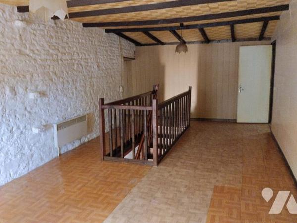 MAISON DE CAMPAGNE A FINIR DE RENOVER