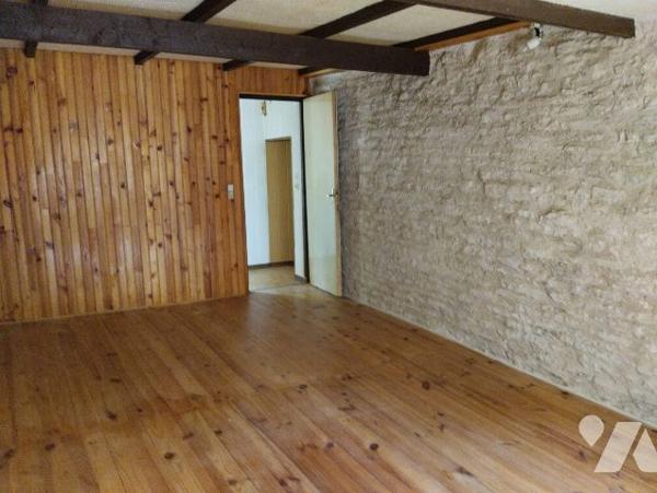MAISON DE CAMPAGNE A FINIR DE RENOVER