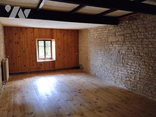 MAISON DE CAMPAGNE A FINIR DE RENOVER