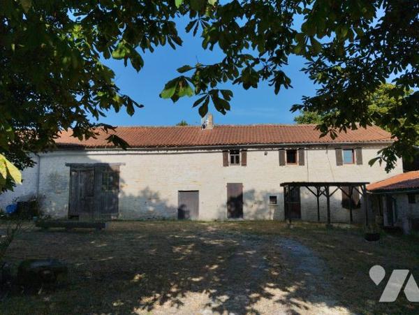 MAISON DE CAMPAGNE A FINIR DE RENOVER