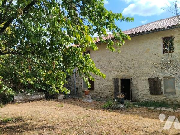 MAISON DE CAMPAGNE A FINIR DE RENOVER