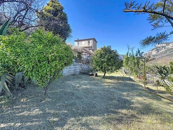 Maison à CHATEAUNEUF-GRASSE, 06740 - 7 pièces 148m²