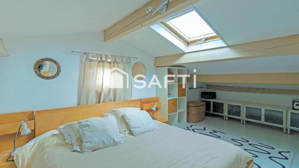 Villa traditionnelle, 7 pièces, piscine et garage