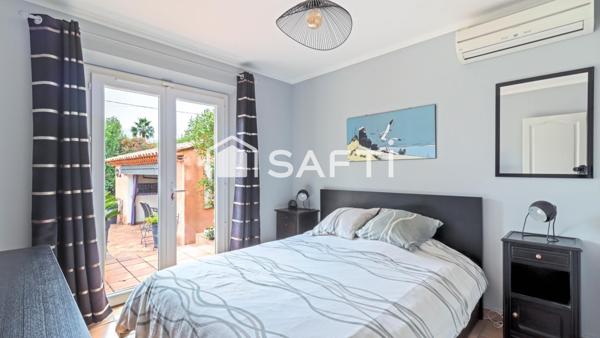 Villa traditionnelle, 7 pièces, piscine et garage