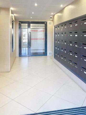 T2 moderne balcon, parking, proche RER / commerces