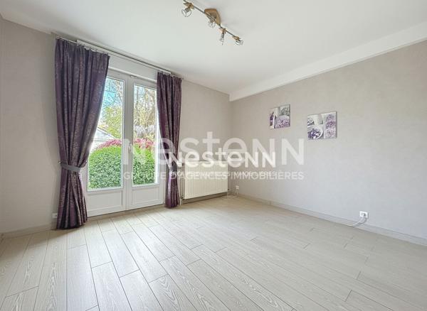 Voisins le Bretonneux quartier CHAMFLEURY : Magnifique maison avec de grandes prestations, 7 pièce(s) 5 chambres, 169m².