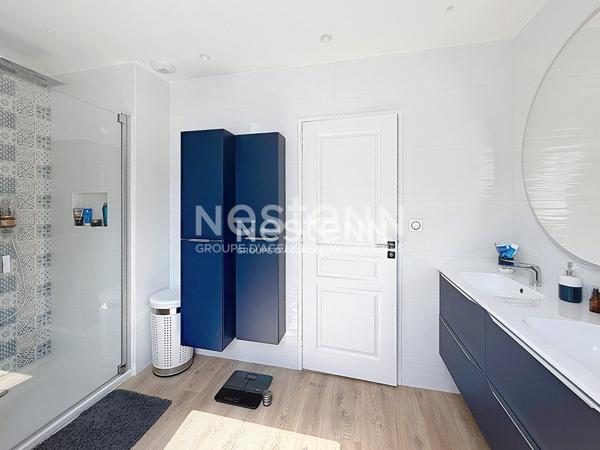Voisins le Bretonneux quartier CHAMFLEURY : Magnifique maison avec de grandes prestations, 7 pièce(s) 5 chambres, 169m².