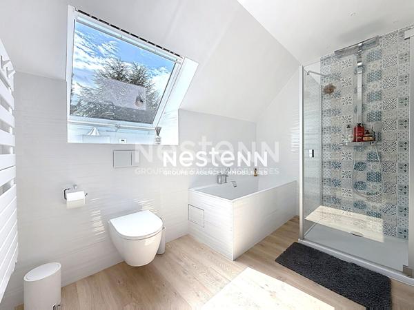 Voisins le Bretonneux quartier CHAMFLEURY : Magnifique maison avec de grandes prestations, 7 pièce(s) 5 chambres, 169m².