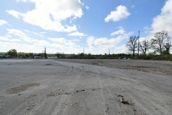 Entrepôt /Local/bureau à vendre LA FERTE MACE (61)