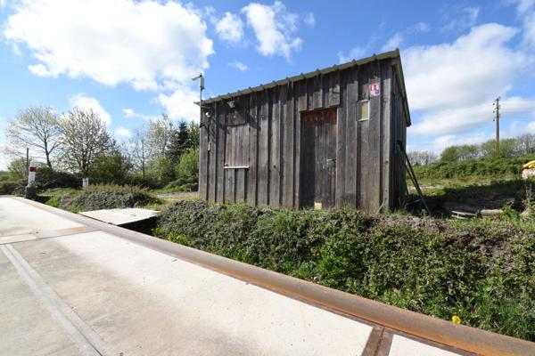 Entrepôt /Local/bureau à vendre LA FERTE MACE (61)