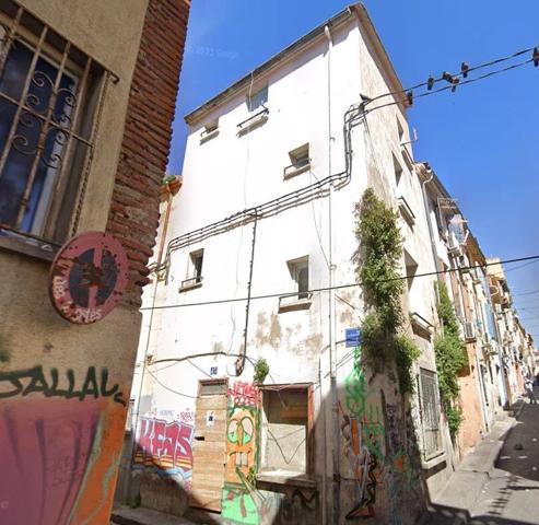 Vente                                                      Immeuble
                        
                     4 pièces                      77 m2                     à Perpignan