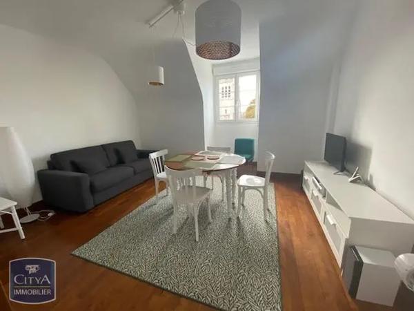 Appartement à louer 2 pièces 48.97m² Orléans (45000)