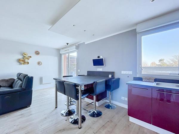 T2 , terrasse et parking privatif en centre ville