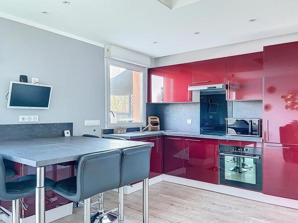 T2 , terrasse et parking privatif en centre ville