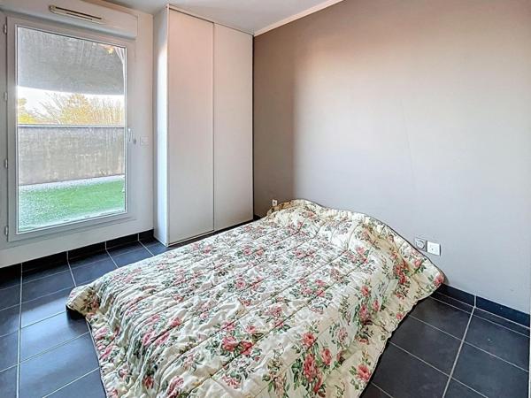 T2 , terrasse et parking privatif en centre ville