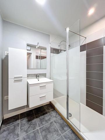 T2 , terrasse et parking privatif en centre ville