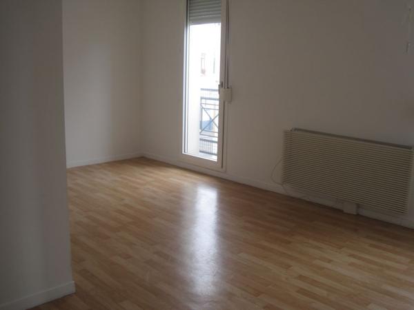 A LOUER APPARTEMENT PROCHE CENTRE VILLE DE ST QUENTIN 02100