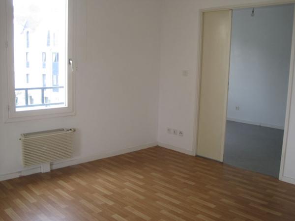 A LOUER APPARTEMENT PROCHE CENTRE VILLE DE ST QUENTIN 02100