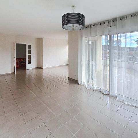 Appartement d'exception au bord de l'étang du Plessis