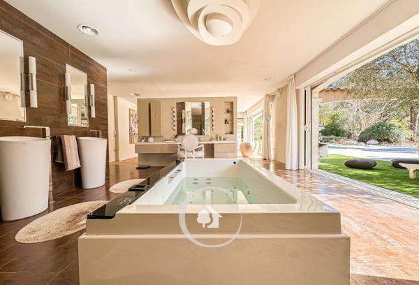 Blanquefort (33290) VILLA PROVENÇALE EXCEPTIONELLE - 3 SUITES - PISCINE - SPA - SAUNA - HAMAM - CARPORT