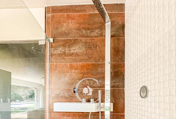 Blanquefort (33290) VILLA PROVENÇALE EXCEPTIONELLE - 3 SUITES - PISCINE - SPA - SAUNA - HAMAM - CARPORT