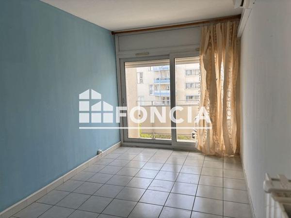 À vendre Appartement 4 pièces 64.38 m² - Bagnols-sur-cèze 30200