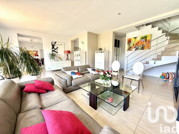 Maison à vendre 5 pièces 187 m² Pujaut