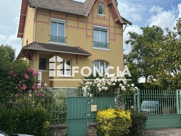 Location Maison 7 pièces 212.7 m² - 4 AVENUE DIDEROT Sceaux 92330