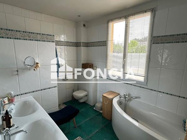 Location Maison 7 pièces 212.7 m² - 4 AVENUE DIDEROT Sceaux 92330